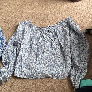 Off the shoulder Long Sleeve!